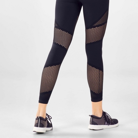 FABLETICS Mosaic High-Waisted 7/8 Leggings - Picture 10 of 14